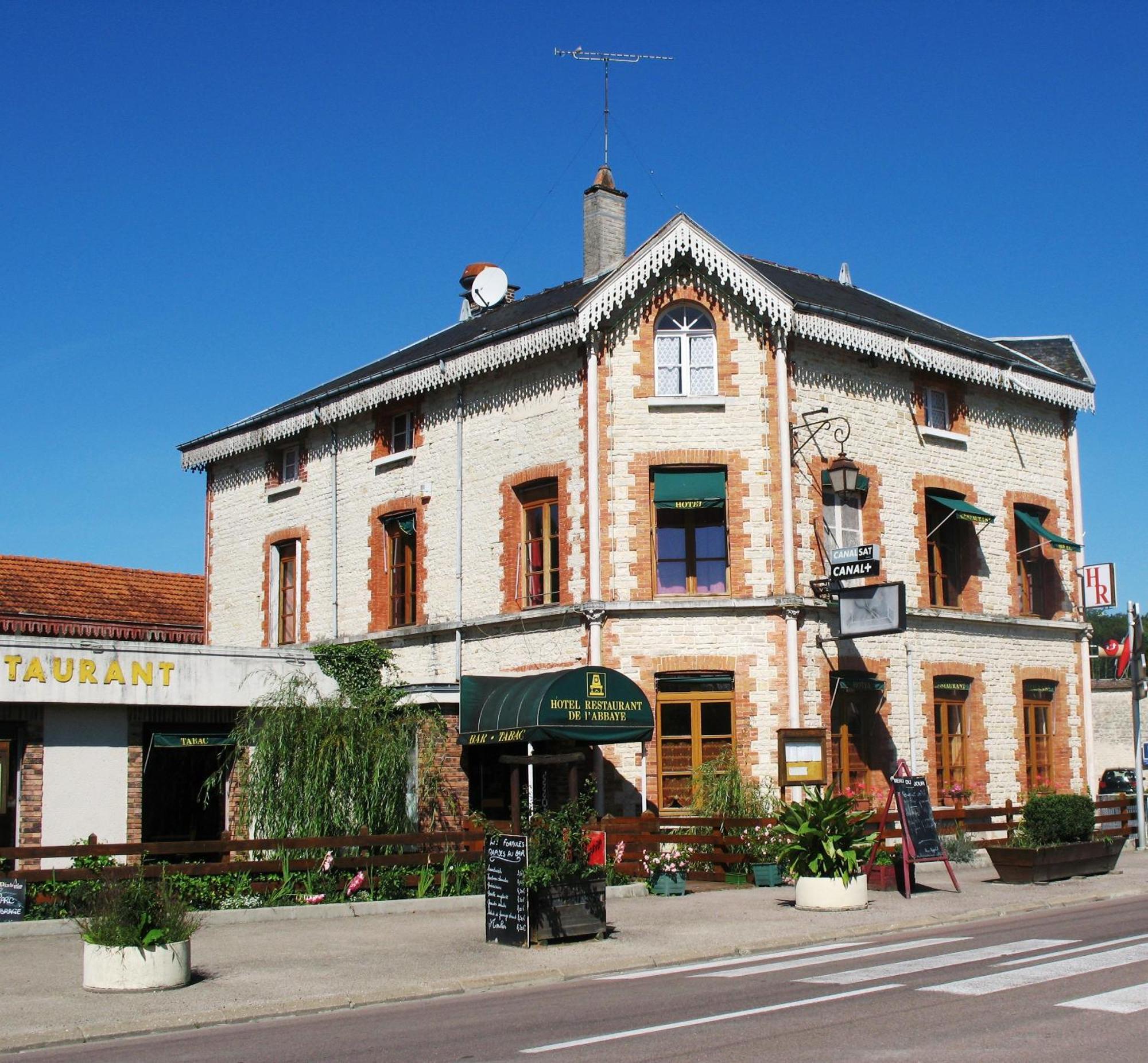 Hotel Restaurant De L'Abbaye Clairvaux Экстерьер фото
